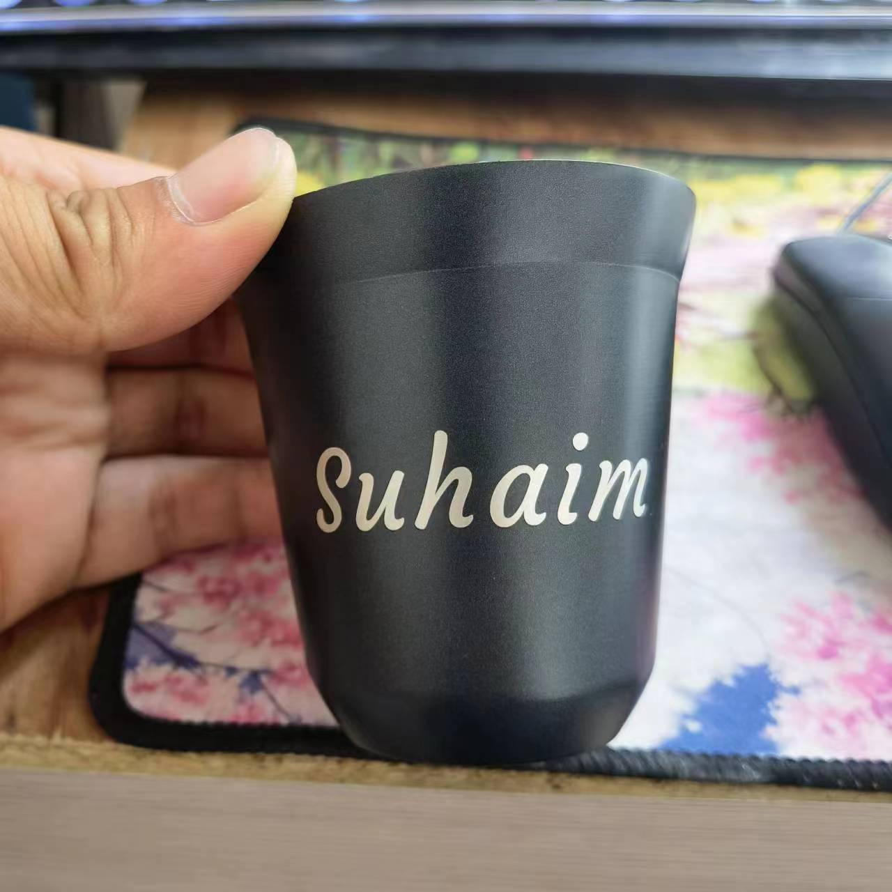 Canecas de Espresso Isoladas d - Coffee Tea Name avaliação e preço